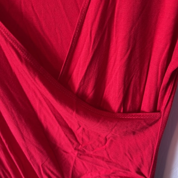 Overlapping Dress - Picture 4 of 7